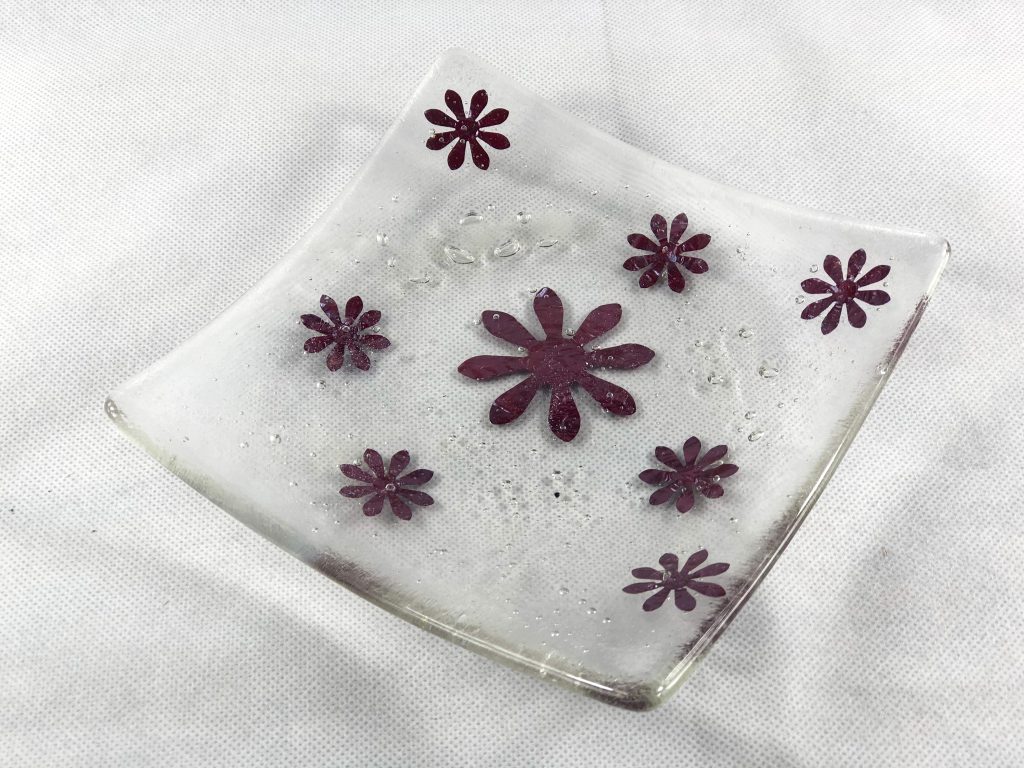 Fused glass dish purple daisy