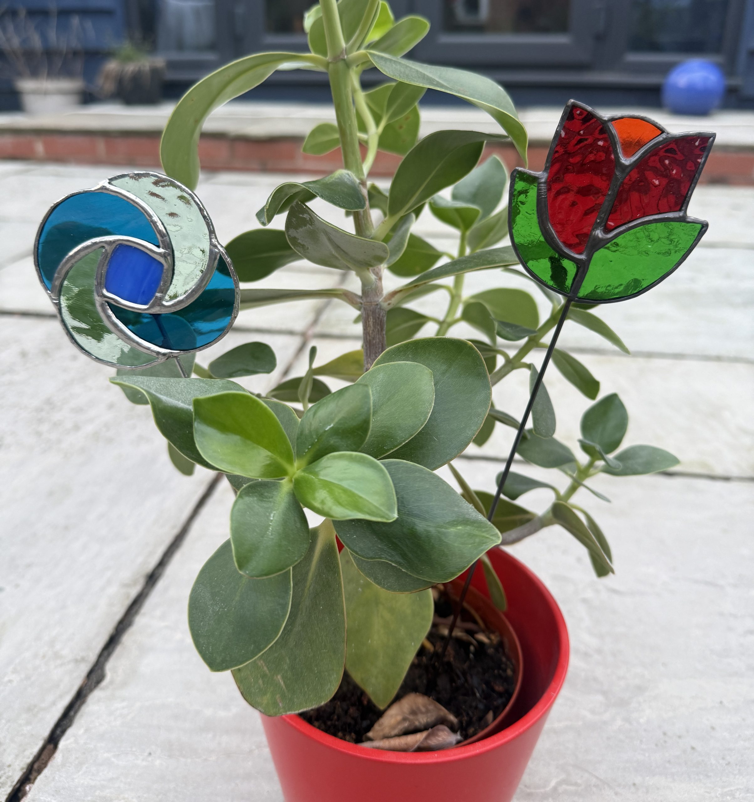 Stained glass spiral tulip plant stake