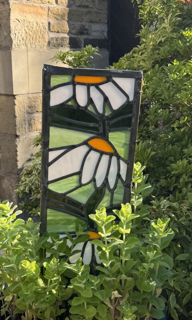 Stained glass daisies garden panel