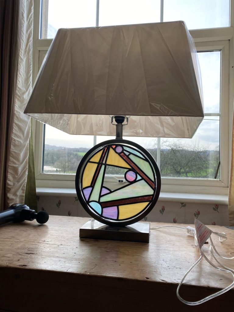 Stained glass lamp geometric circle table