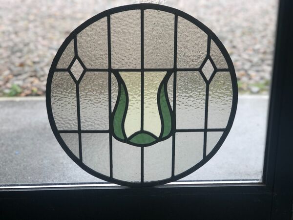 Commission round tulip window